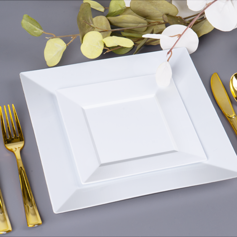 9.5 & 6.5 White Square Plastic Plates Sets 3