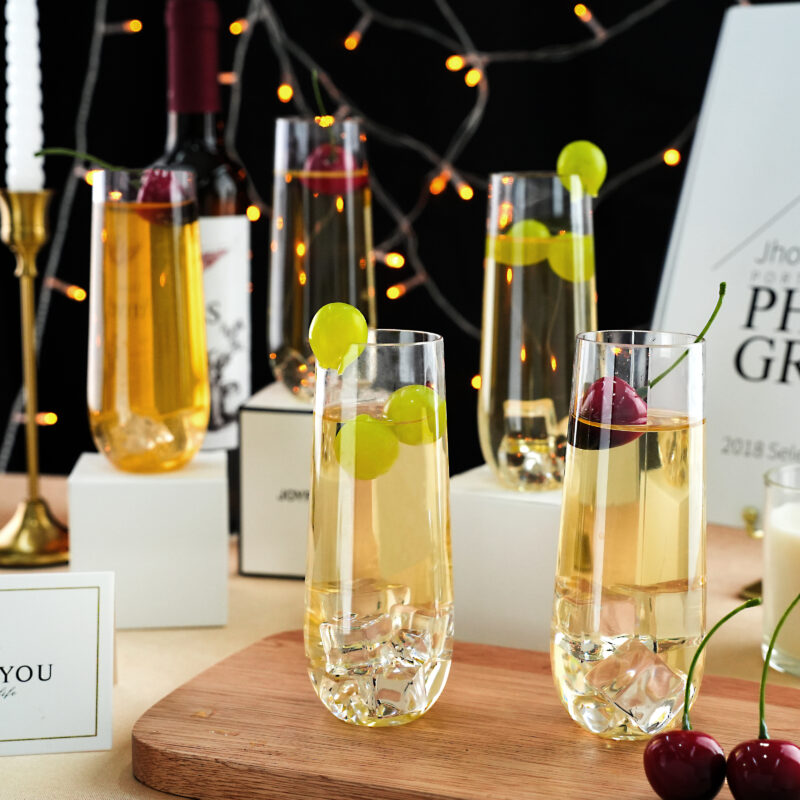 9oz Clear Round Plastic Champagne Flutes 4