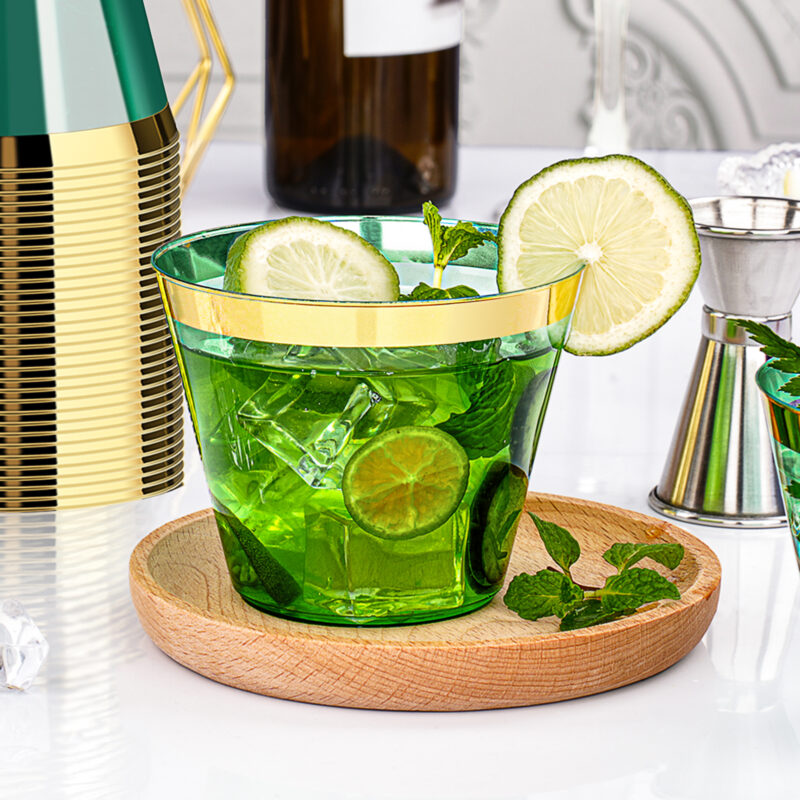 9oz Green Plastic Cups with Gold Rim 4