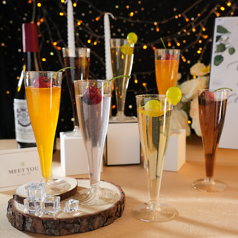 Gold Glitter Plastic Champagne Flutes 3