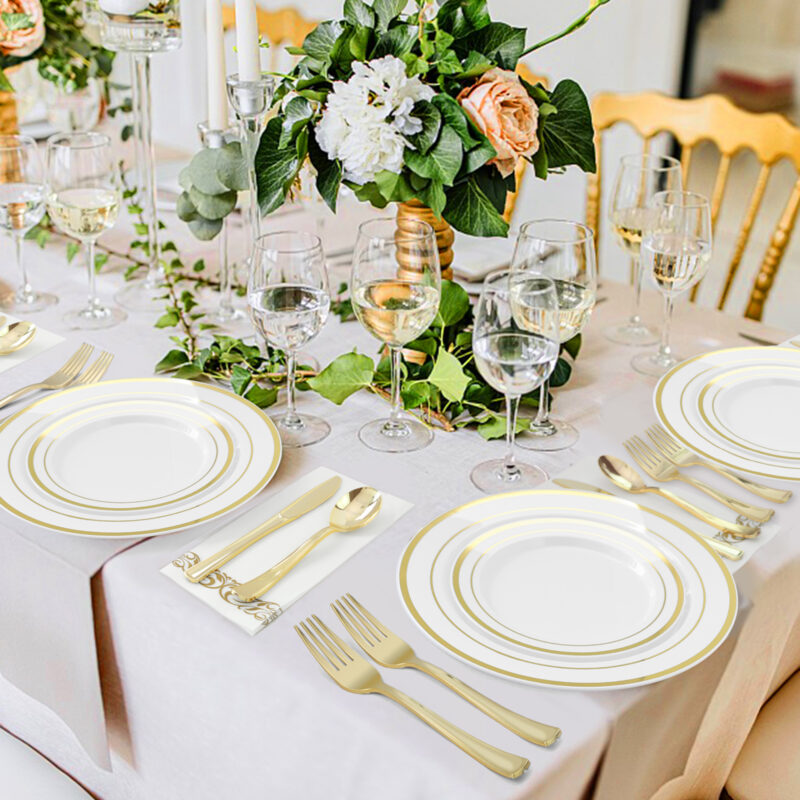 Gold Plastic Knives 6