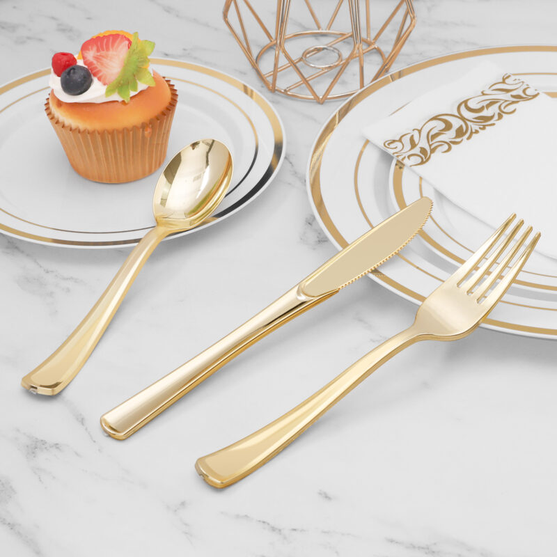Gold Plastic Spoons 3