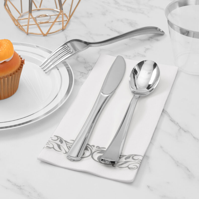 Silver Plastic Knives5