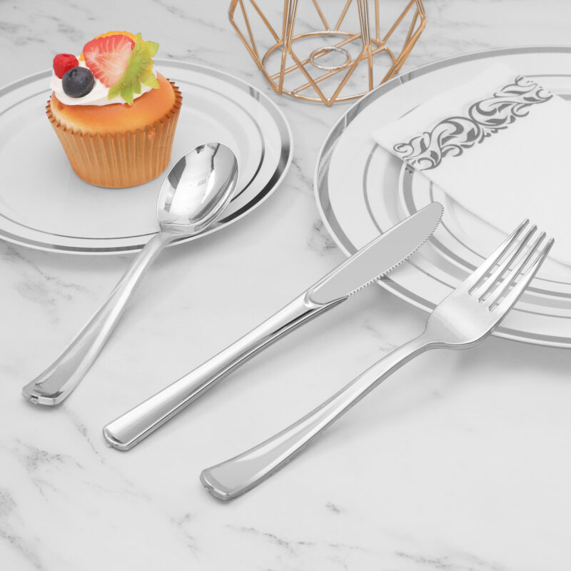 Silver Plastic Spoons 3